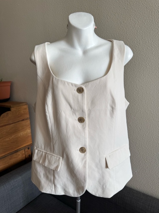 a new day Tops - Cream Button-Front Sleeveless Vest